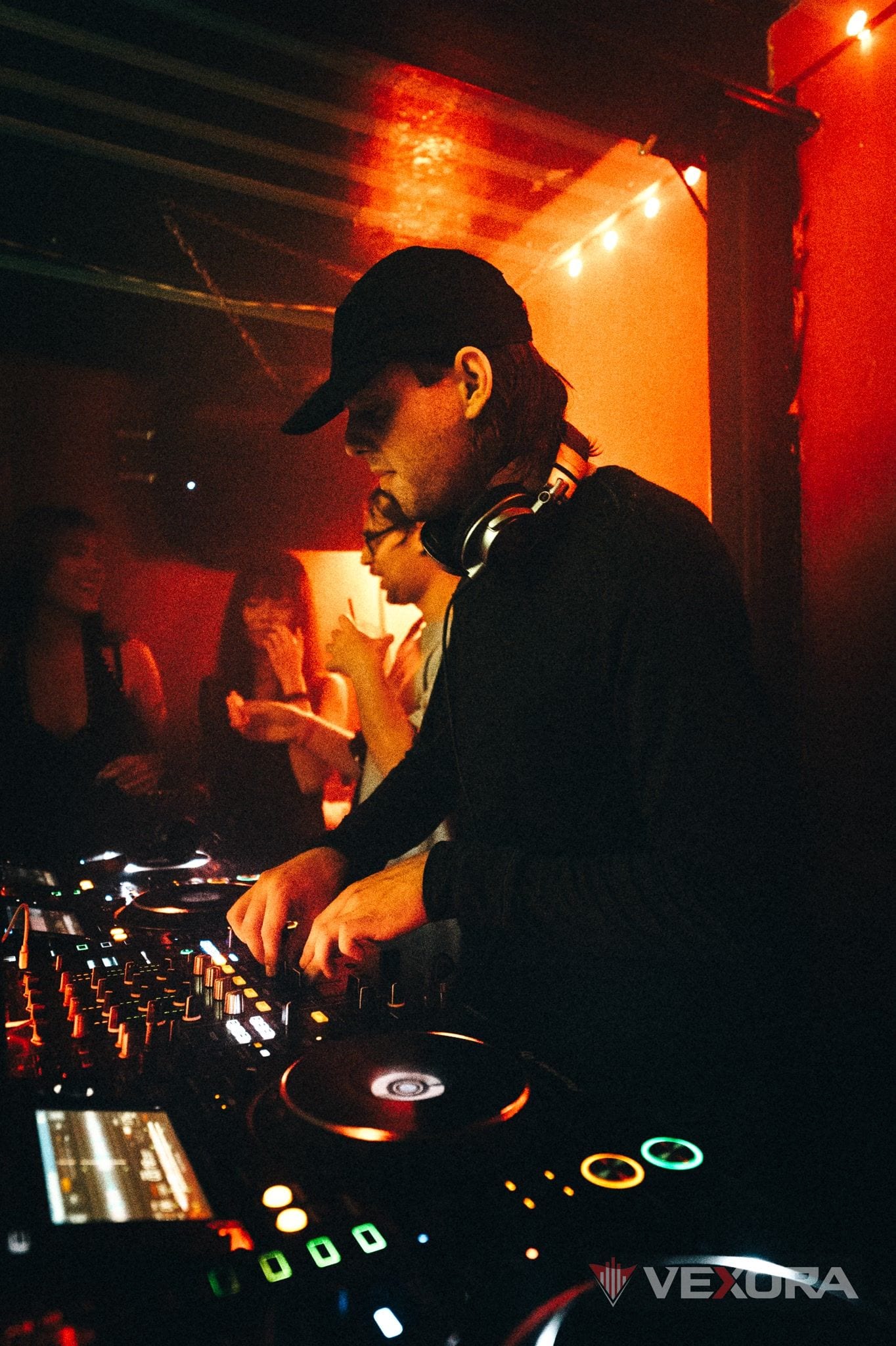 Underground 01 — 17